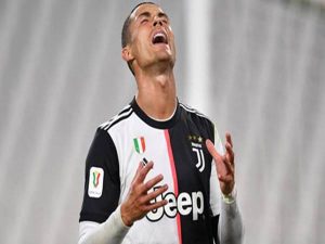 Qủa đá phạt tệ nhất lịch sử của Ronaldo