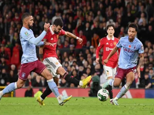 Trận đối đầu kịch tính giữa MU vs Aston Villa