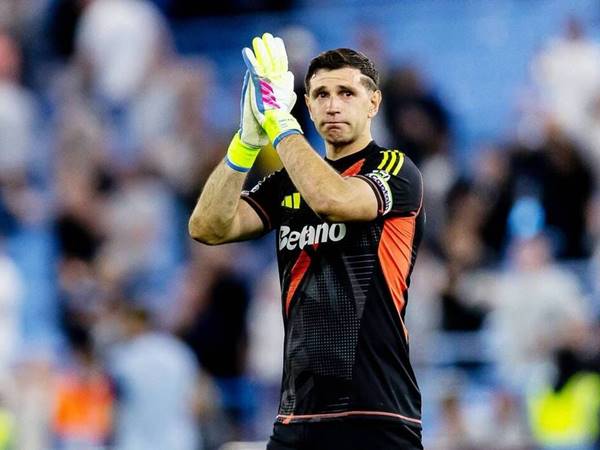 Chuyển nhượng 21/5: Emiliano Martinez được Barca chú ý