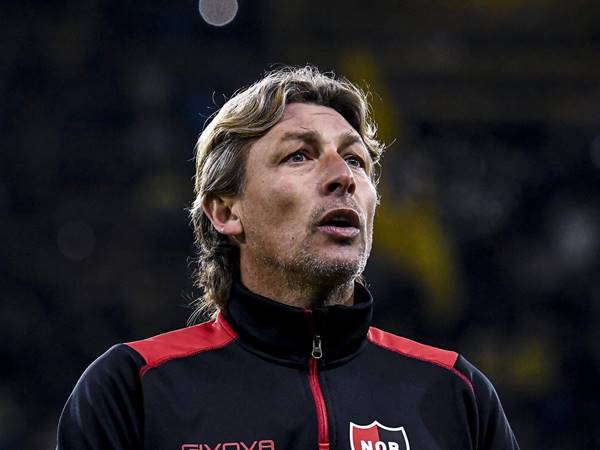 Chuyển nhượng Arsenal: Heinze tái xuất bóng đá Anh