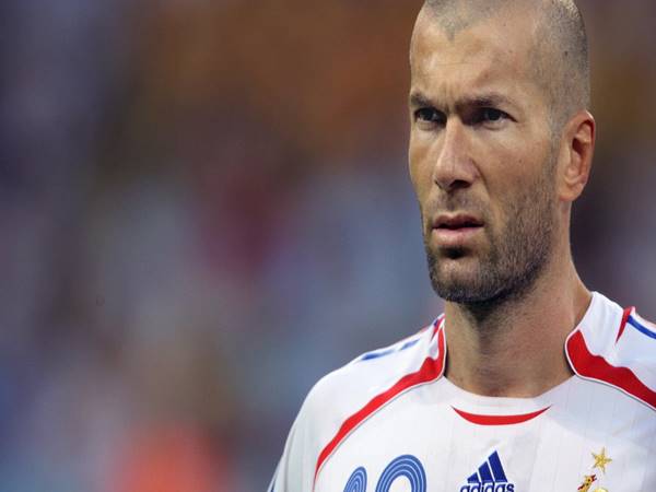 Zinedine Zidane – Nghệ sĩ của những trận cầu lớn