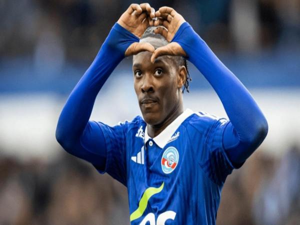 Chuyển nhượng BĐ: Chelsea chốt tiền đạo Emanuel Emegha